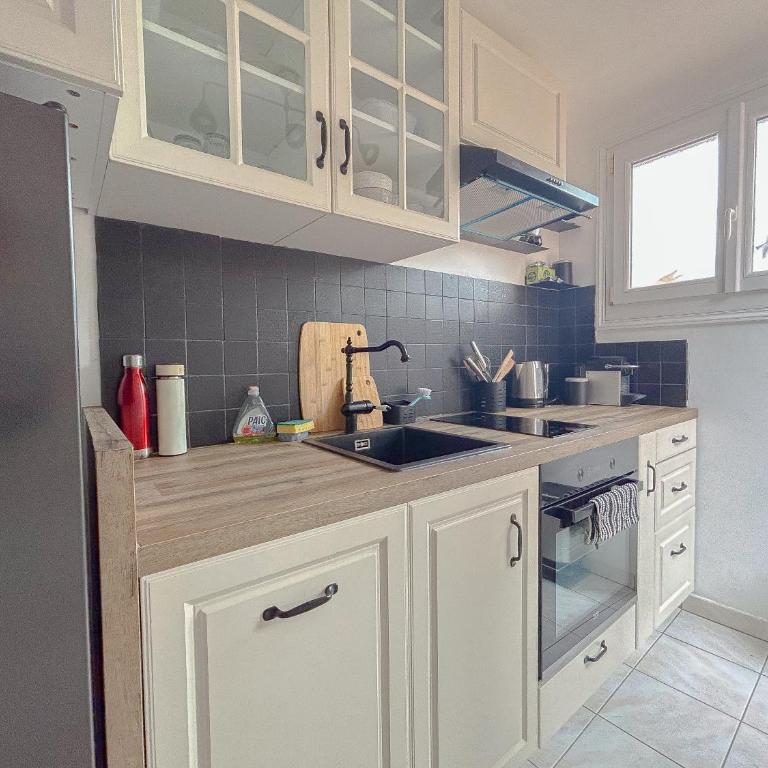 Maison Boulouris avec jardin, bord de mer et plage - Villa 1 Chambre - 4