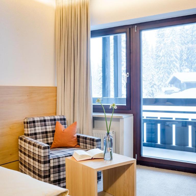 Cresta.Alpin.Sport.Hotel - Doppelzimmer mit Balkon - 3
