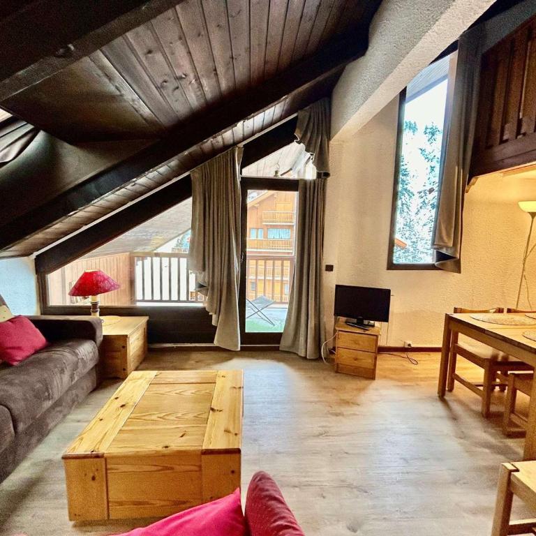 Studio Mezzanine pour 4 Pers - Centre Méribel, Proche Pistes et Commerces, Animaux Acceptés - Appartement 1 Chambre - 1