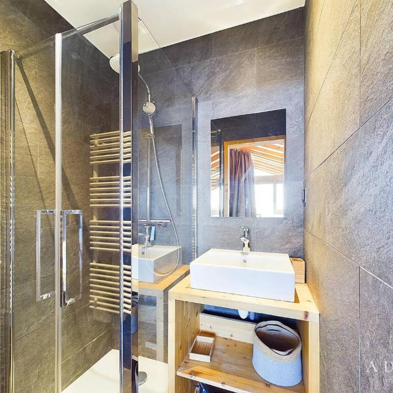 Luxueux Appartement 4* Alpin, 5 Pièces, 4 Ch, Proche Pistes, Parking, WiFi - FR-1-398-549 - Appartement (10 Adultes) - 13