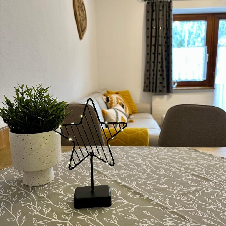 Landhaus Knaus - Apartment mit Blick auf die Berge - 10