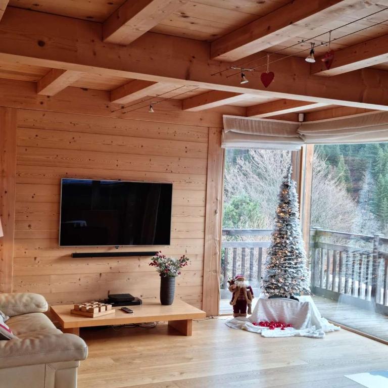 Chalet de luxe au calme avec salle de jeux, belle terrasse et proximité ski - Grand-Bornand - FR-1-458-193 - Chalet - 3