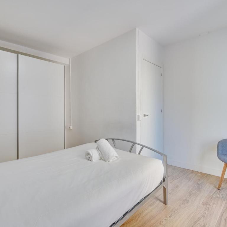 Apartamento Zure Etxea by Clabao - Three-Bedroom Apartment - 14