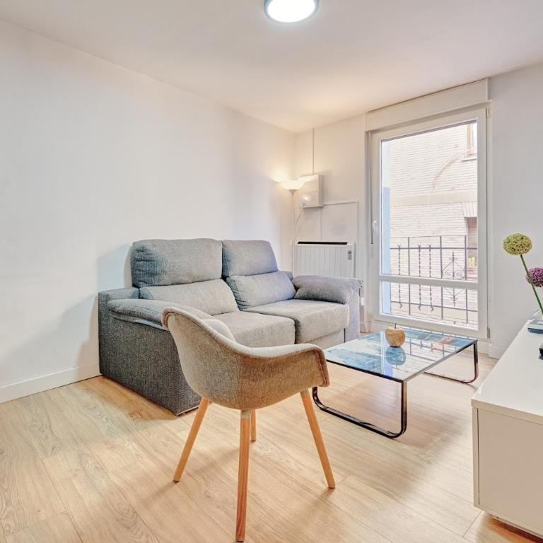 Apartamento Zure Etxea by Clabao - Three-Bedroom Apartment - 1