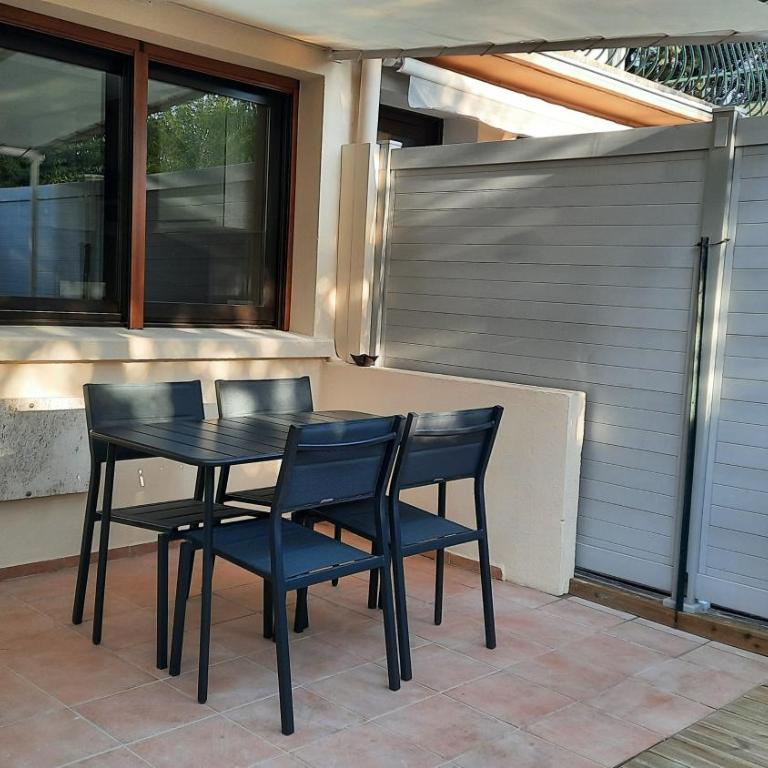 Studio climatisé Lantanas 2 adultes 2 enfants - Standard Studio - 9
