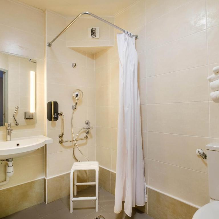 B&B HOTEL Villeneuve Loubet Plage - Chambre Double - Accessible aux Personnes à Mobilité Réduite - 7