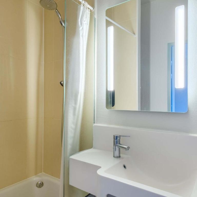 B&B HOTEL Villeneuve Loubet Village - Chambre Double - 11