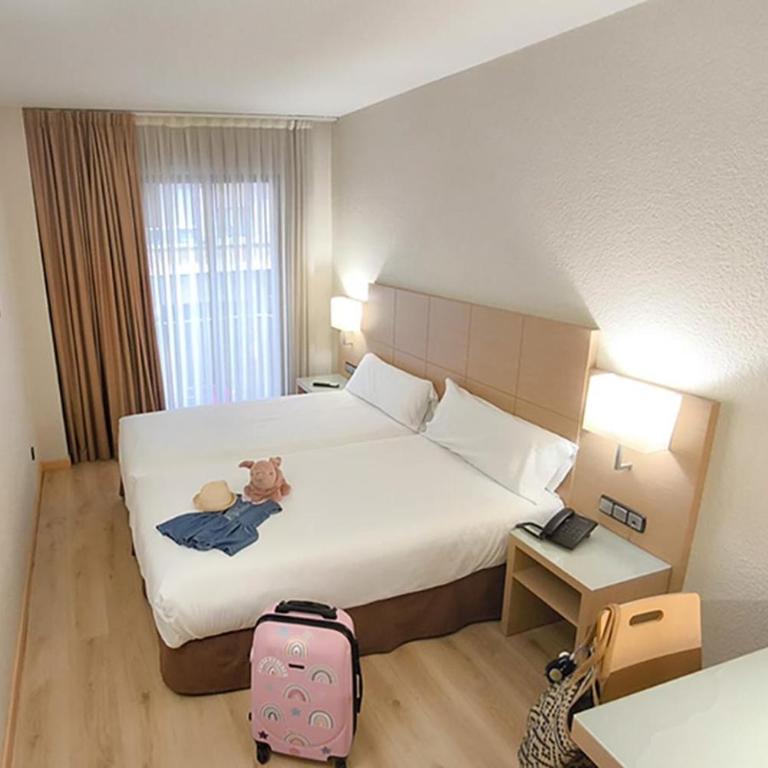 Hotel Condes de Haro - Habitación Doble - 2 camas - 5