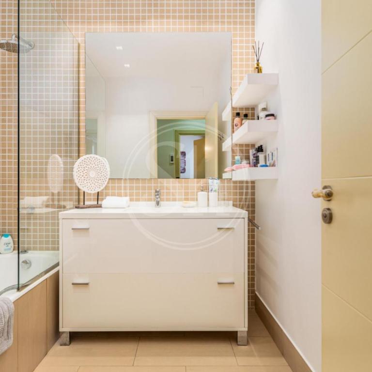 Espacioso apartamento cerca de Diagonal - Three-Bedroom Apartment - 10