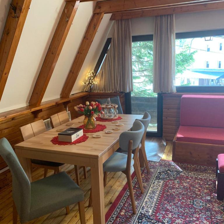 Vila luna - Three-Bedroom House - 33