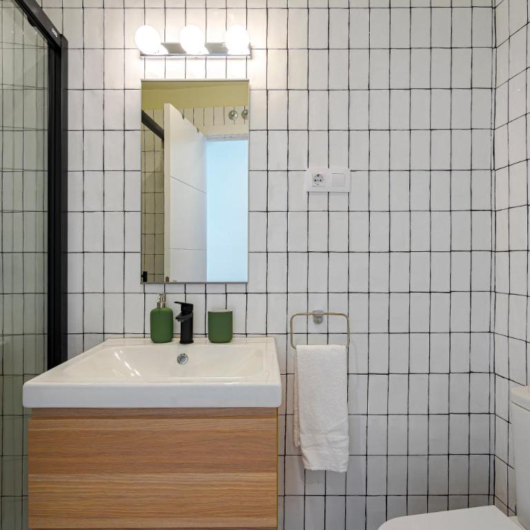 Madrid Sur Apartments by Olala Homes - Apartment with Terrace - 1
