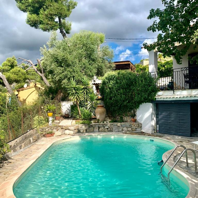 THE GREEN OASIS breathtaking sea views, swimming pool, privacy in Villa Liliana - Villa de 3 dormitorios - 1