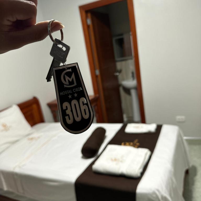 Hostal Cieza - Habitación Individual con baño privado - 1