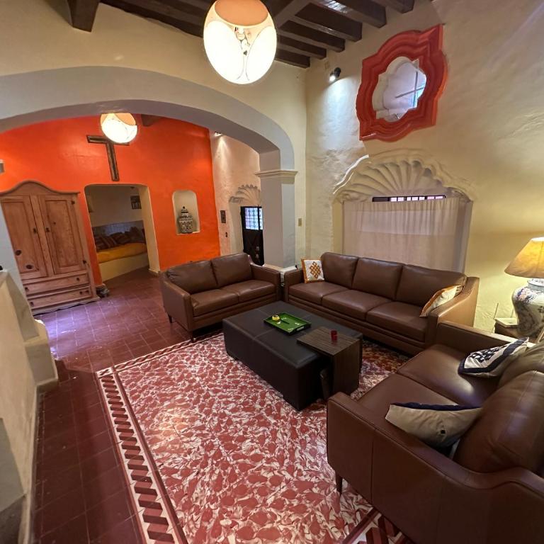 Antigua Casa del Limon - Three-Bedroom House - 34