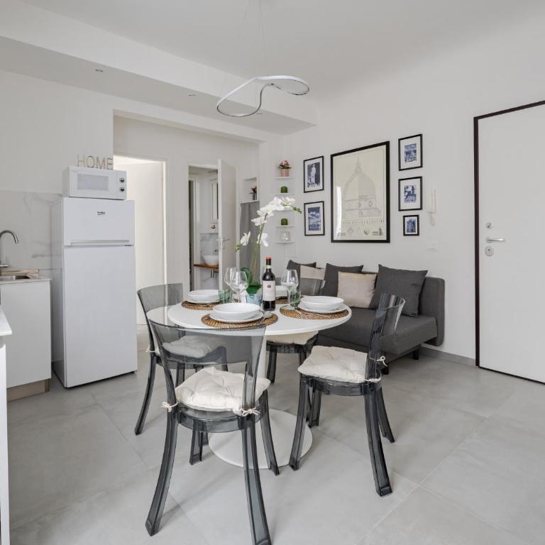 Via Ponte alle Mosse, 19 - Florence Charming Apartments - A chic, newly renovated apartment near Tram Leopolda, a few min from downtown - Two-Bedroom Apartment - 14