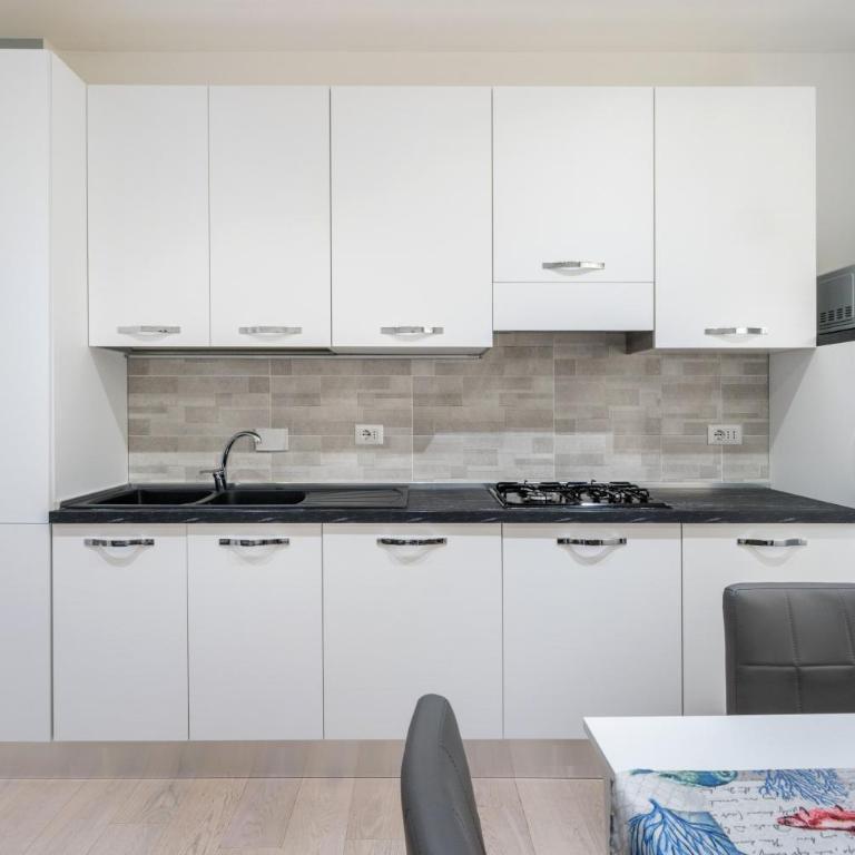 Silver Dream Cornelia, Elegant Apt with Car Park - Appartamento con 2 Camere da Letto - 9
