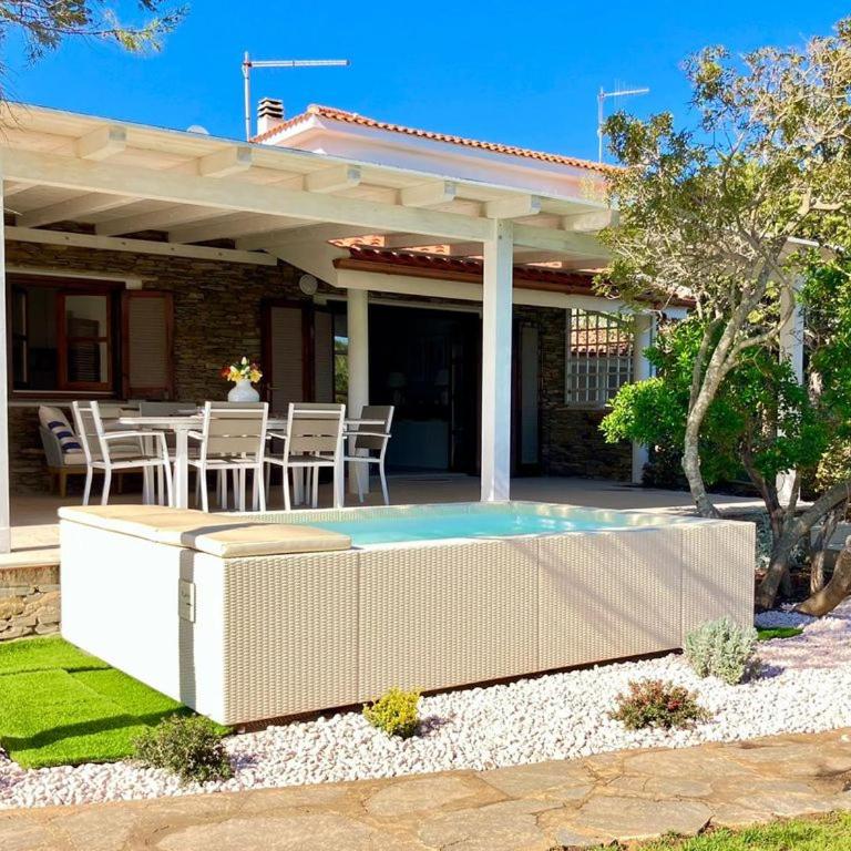 Villetta con piscina e ampio giardino - Casa con 3 Camere da Letto - 25