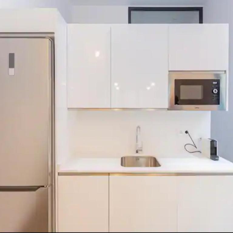 Precioso loft de lujo - Three-Bedroom Apartment - 8