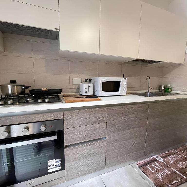 Suite Mario - Colosseo - Appartamento Deluxe con 2 Camere da Letto - 18