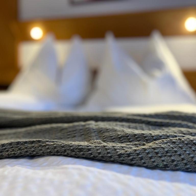 Untergrundgut - Double Room with Balcony - 4