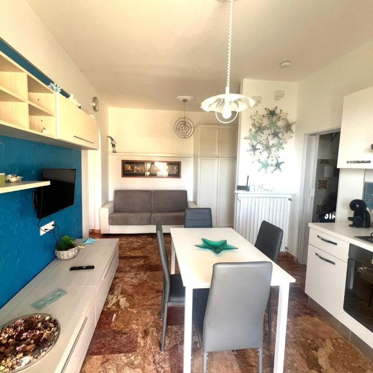 APARTMENT Aurora & Nicole IDEAL per bike 1 free parkings large e wi-fi free e x family mtb climbing con terazza vista mare - Appartamento con Balcone - 2