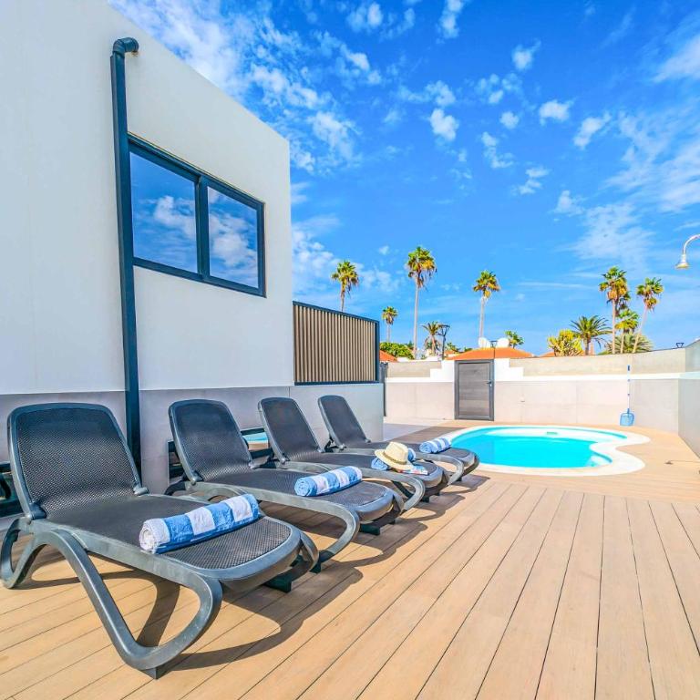 Villa Julaga - Three-Bedroom Villa - 2