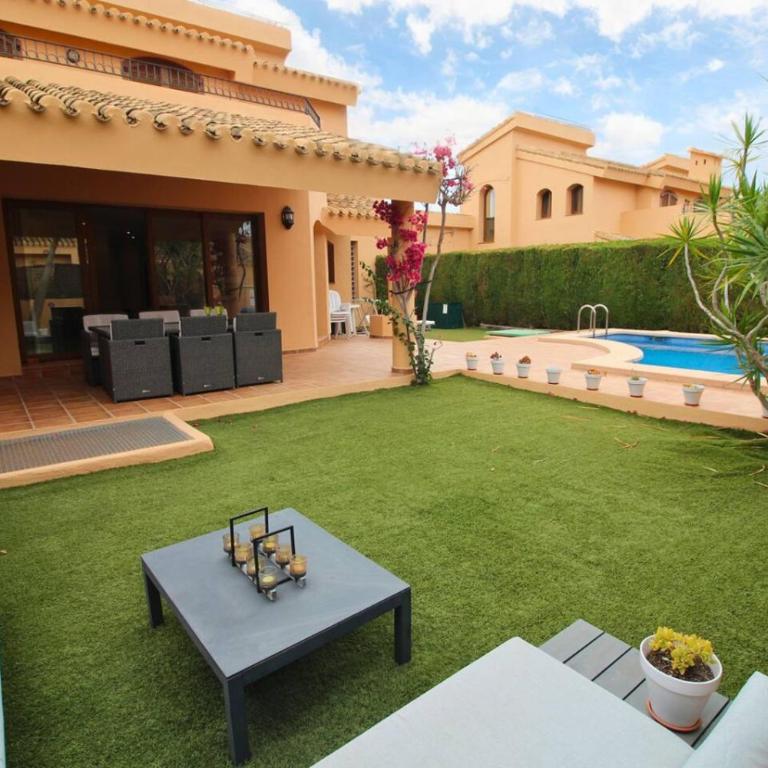 Four Bedroom Villa with a Private Pool - Villa Deluxe - 1