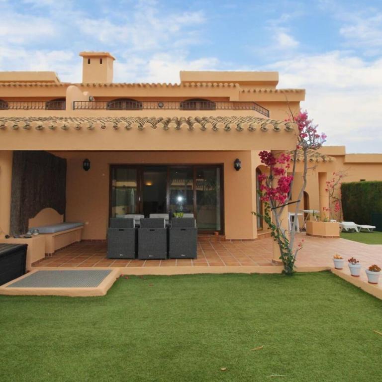 Four Bedroom Villa with a Private Pool - Villa Deluxe - 2