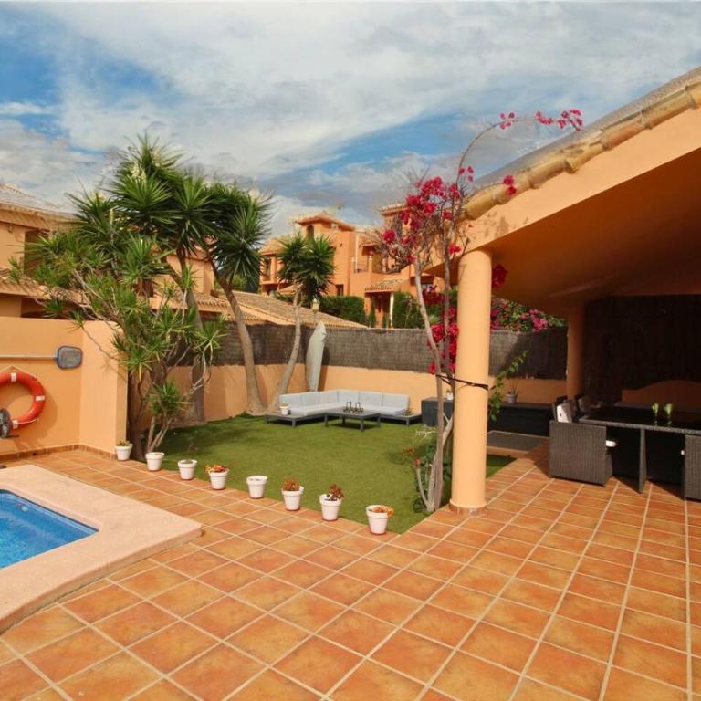 Four Bedroom Villa with a Private Pool - Villa Deluxe - 5