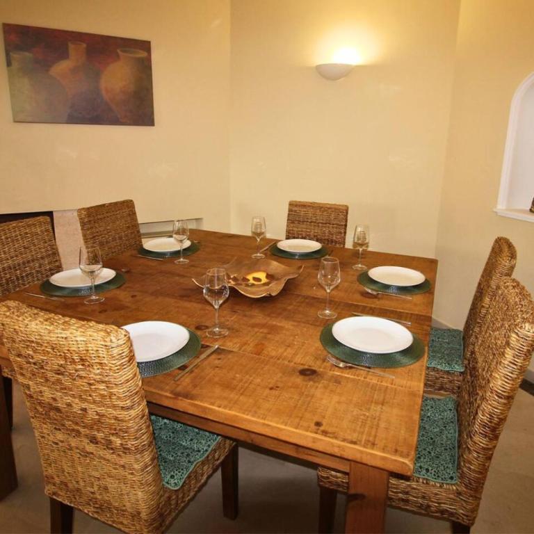 Four Bedroom Villa with a Private Pool - Villa Deluxe - 11