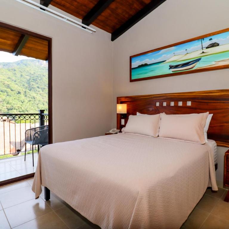 River Park Hotel - Queen Suite - 3
