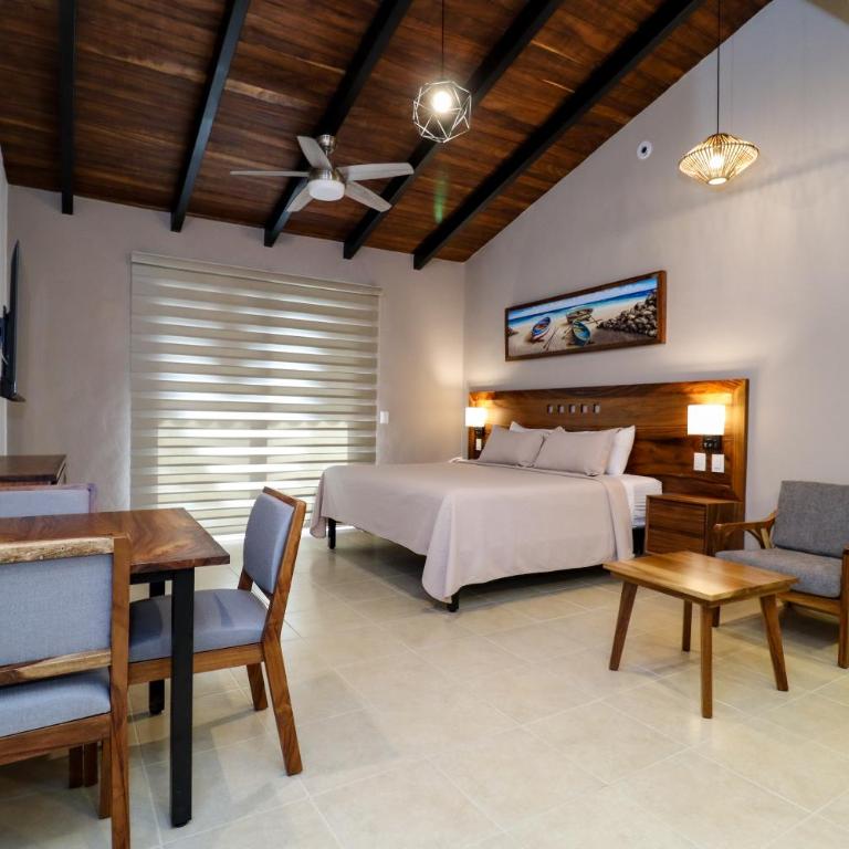 River Park Hotel - King Suite - 3