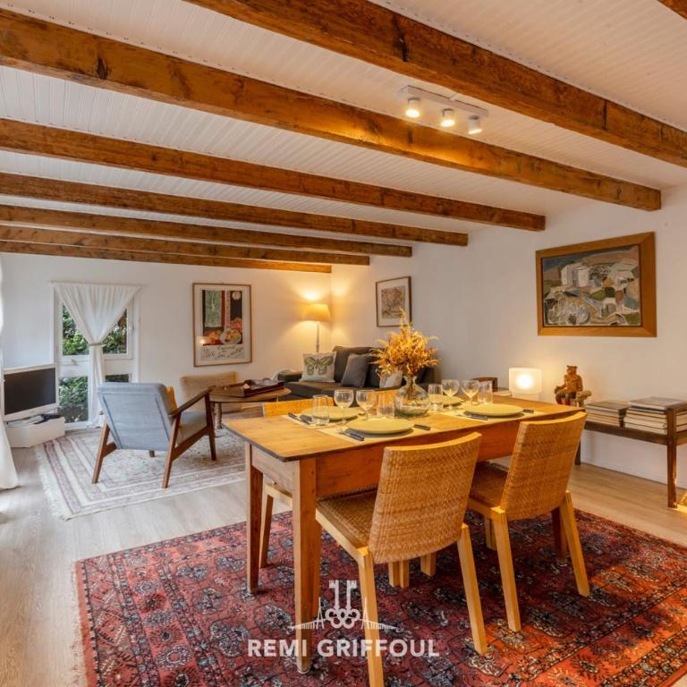 Fenêtres sur cour 3 Duplex in the Heart of the City Center 4 Guests - Apartment - 1