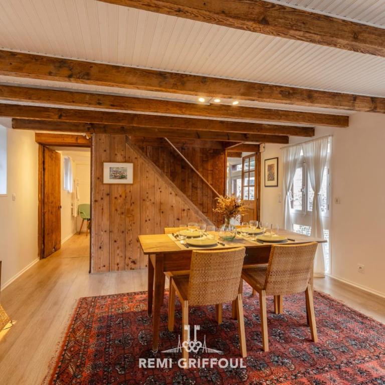 Fenêtres sur cour 3 Duplex in the Heart of the City Center 4 Guests - Apartment - 9