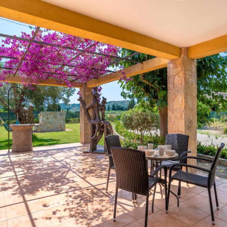 Villa Can Patriarca with Pool, Garden, Mountain Views, ideal for Families - Casa de 4 dormitorios - 22