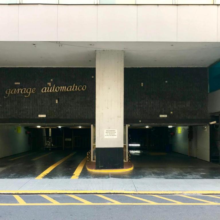 Estilo y Comodidad en Av Corrientes, departamento con estacionamiento para autos - Apartamento de 1 dormitorio - 21