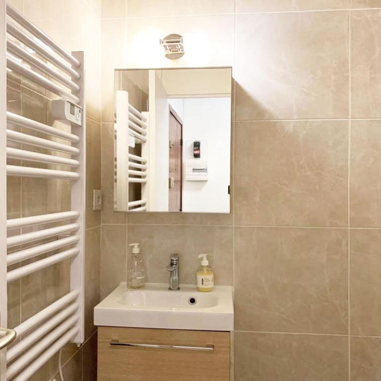 Nice apt nearby arc triomphe champe elysee - Appartement 1 Chambre - 6