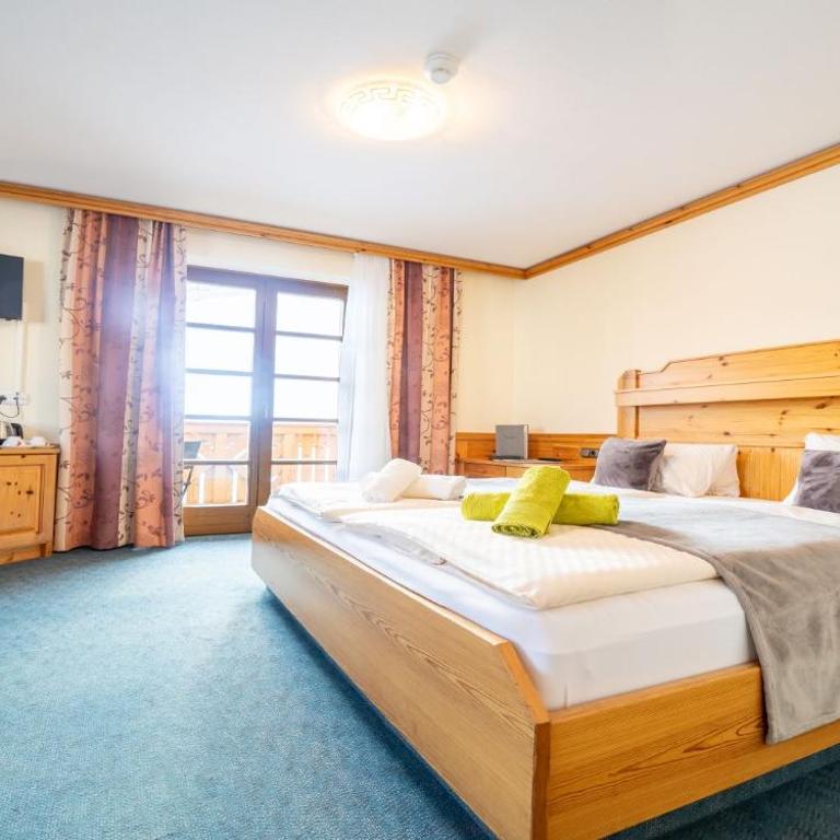 Familienhotel Unterreith - Doppelzimmer mit Balkon - 2