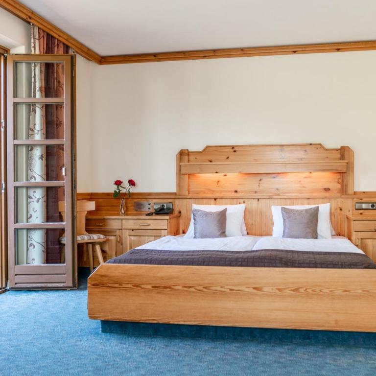 Familienhotel Unterreith - Doppelzimmer mit Balkon - 3
