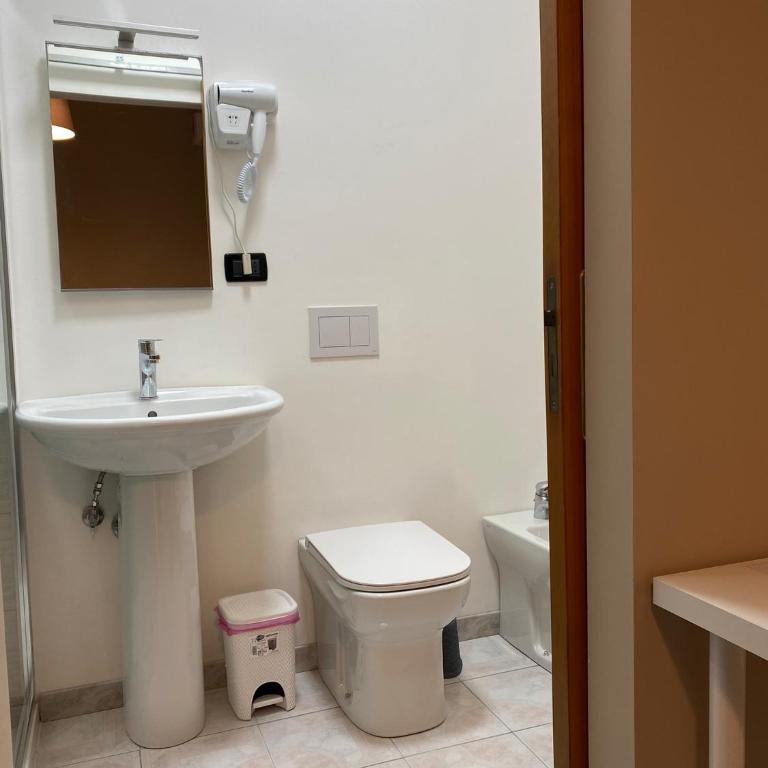 Il Greco - Standard Double Room - 6