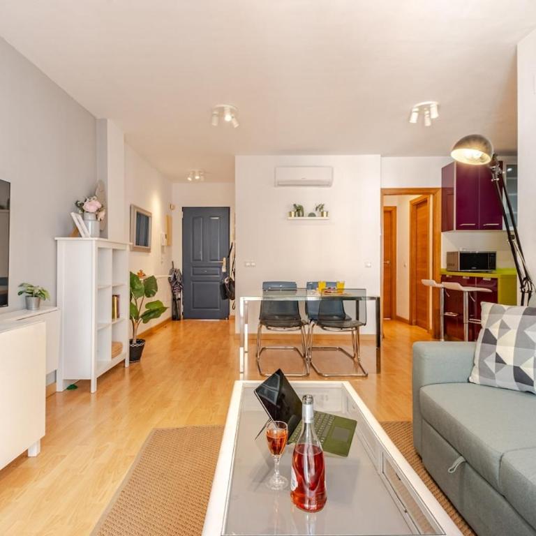 Explore Málaga from a Modern Apartment - Apartamento de 2 dormitorios - 26