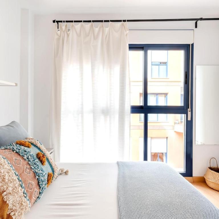 Explore Málaga from a Modern Apartment - Apartamento de 2 dormitorios - 9