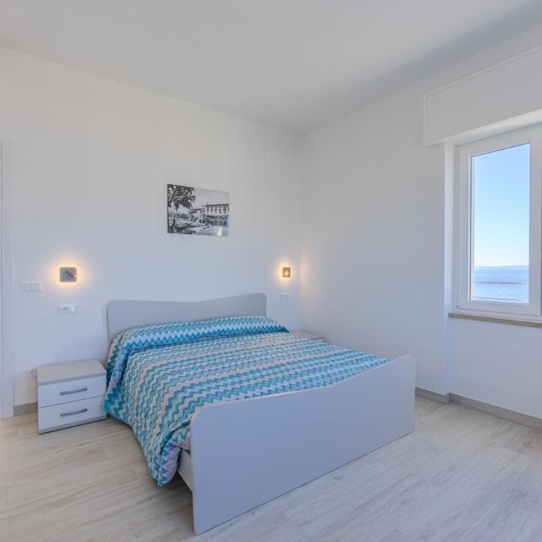 Santa Croce Apartments - Apartment mit 3 Schlafzimmern und Seeblick - 22