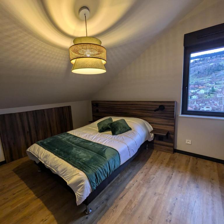 Chez Mimile , au calme , proche centre , wifi - Chalet - 19