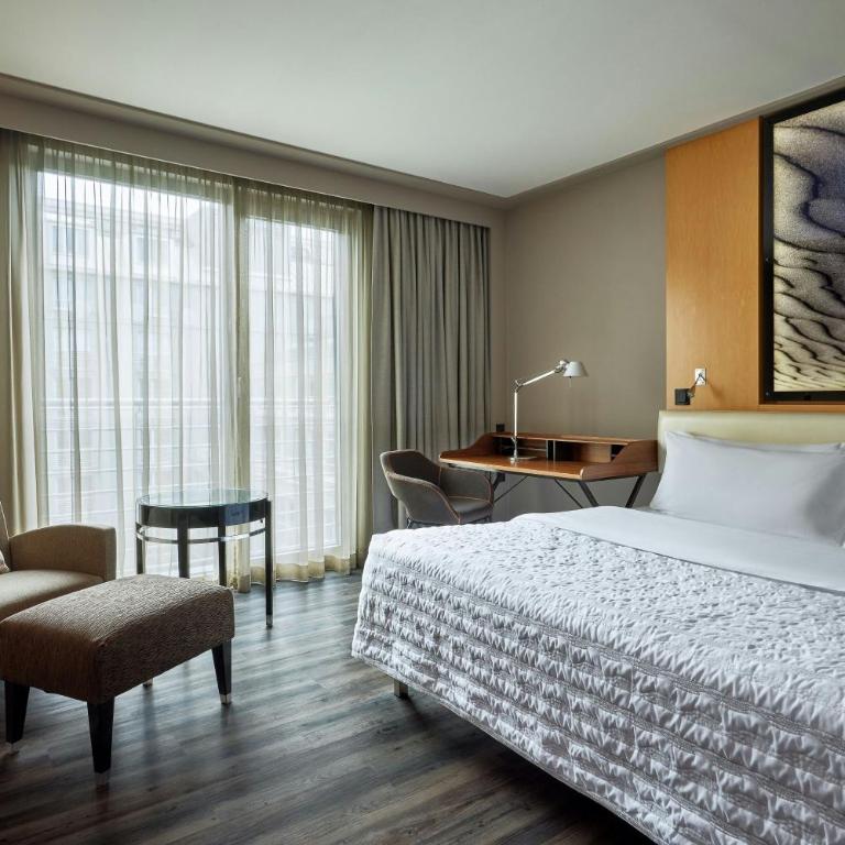 Le Meridien Munich - Superior Zimmer mit Kingsize-Bett - 1