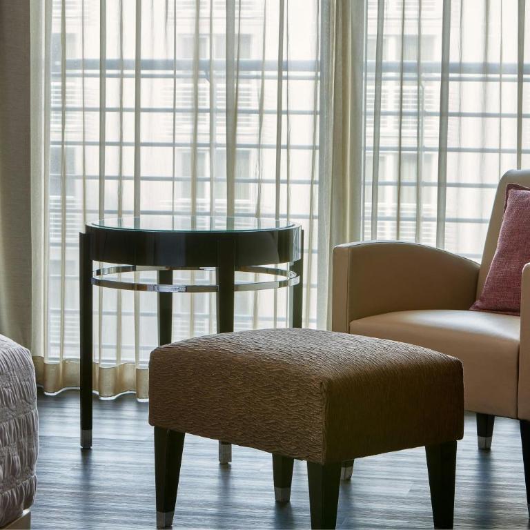 Le Meridien Munich - Superior Zimmer mit Kingsize-Bett - 4
