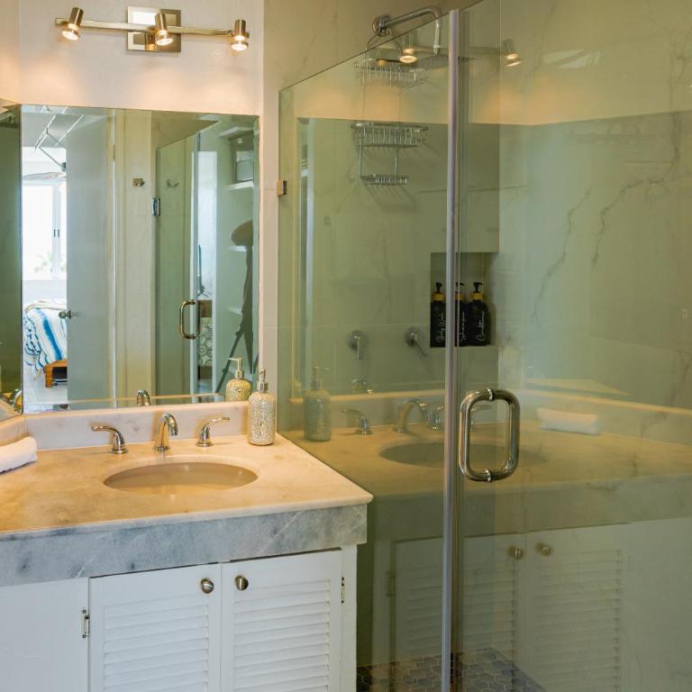 Casa Lily - Two-Bedroom Apartment - 13