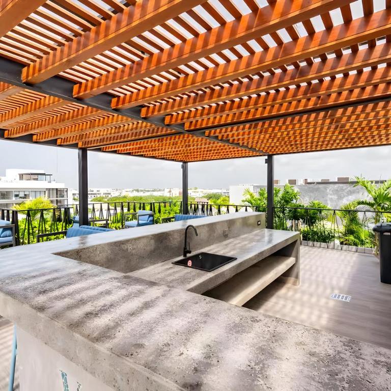 Jujoso departamento 5th avenida y caminando a la playa - One-Bedroom Apartment - 4