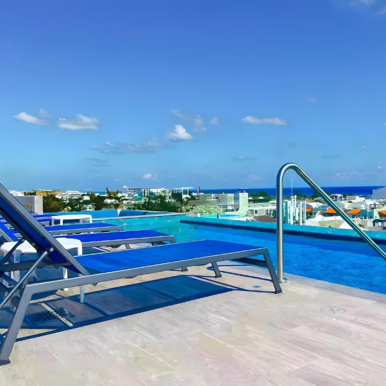 Jujoso departamento 5th avenida y caminando a la playa - One-Bedroom Apartment - 12