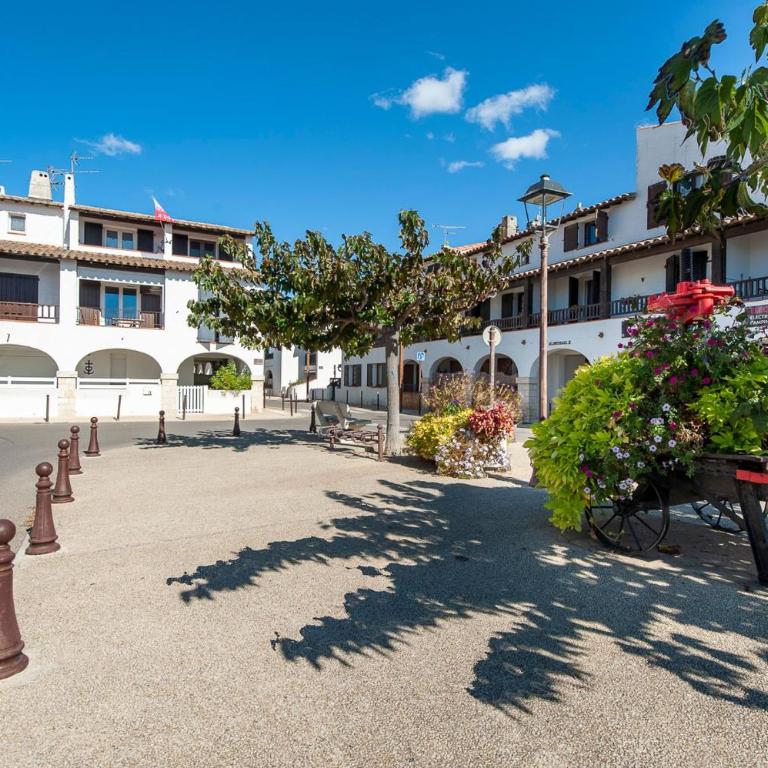 Charming Seaside Apartment with Ocean Views in Saintes-Maries-de-la-Mer - Appartamento - 9